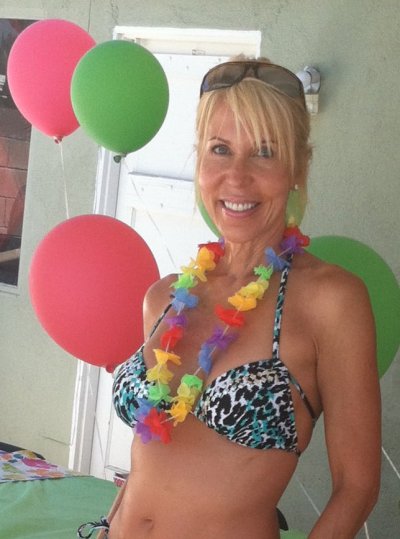 Watch Erica Lauren's leaked NSFW photo on TwXstars