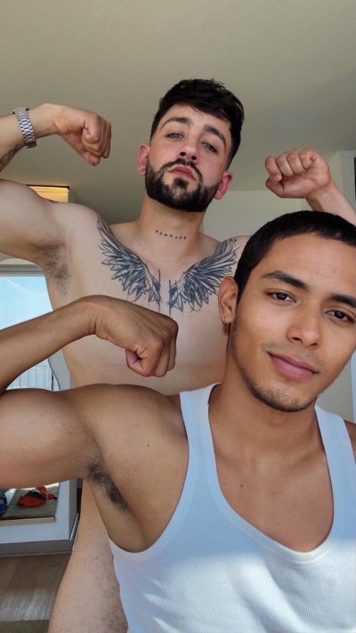 Watch Noah Pells 400K's leaked NSFW photo on TwXstars