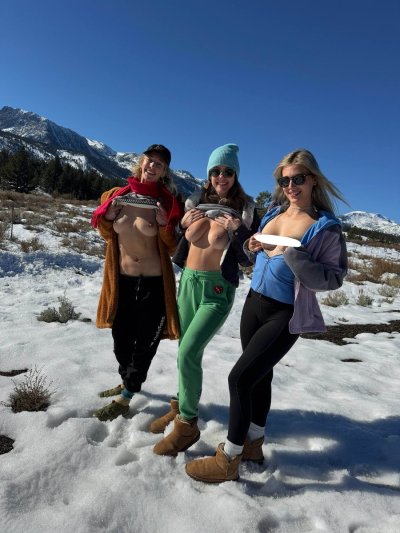 Watch Nakedbakers 🧁's leaked NSFW photo on TwXstars