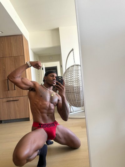 Watch Hello Fresh's leaked NSFW photo on TwXstars