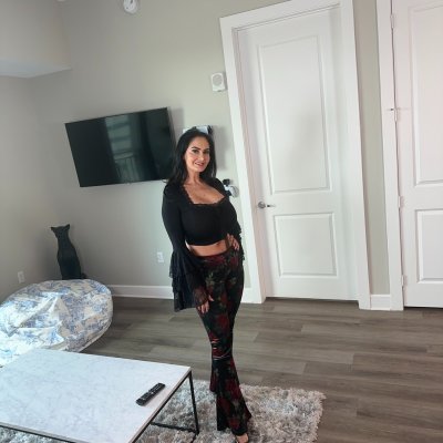 Watch Ava Addams's leaked NSFW photo on TwXstars