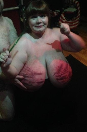 Watch Lexxxi Luxe's leaked NSFW photo on TwXstars