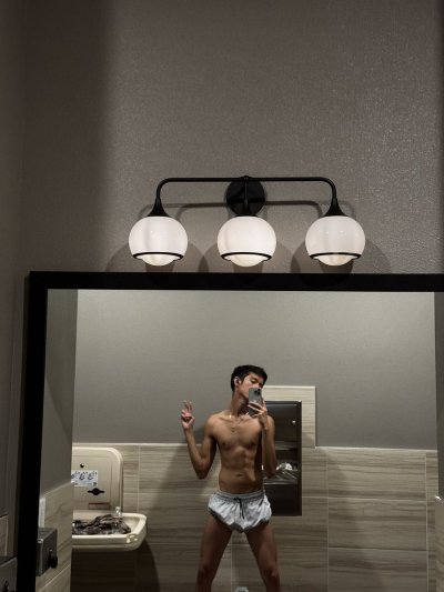 Watch OnlyVani 🪩's leaked NSFW photo on TwXstars