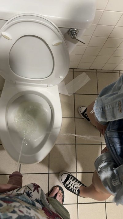 Watch Nakedbakers 🧁's leaked NSFW photo on TwXstars