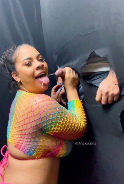 Watch AriaSinsXxX (DM 4 FaceTimes)'s leaked NSFW photo on TwXstars