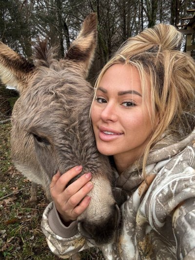 Watch kindly myers's leaked NSFW photo on TwXstars