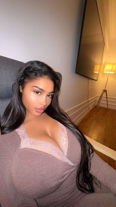 Watch 💕's leaked NSFW photo on TwXstars