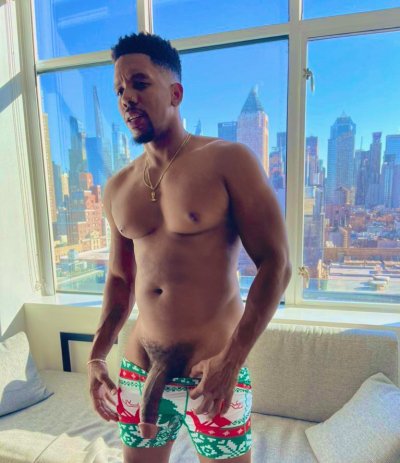 Watch MrSteeleX's leaked NSFW photo on TwXstars