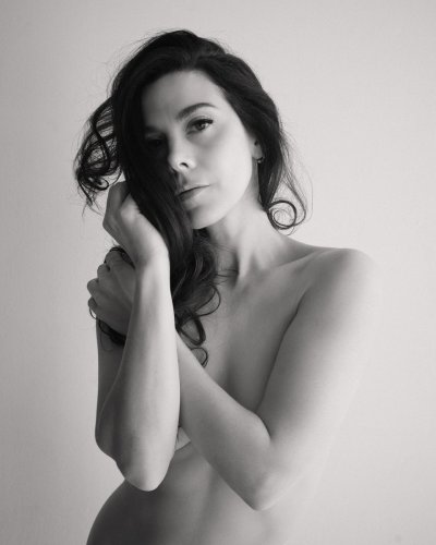 Watch Nicole Vaunt's leaked NSFW photo on TwXstars