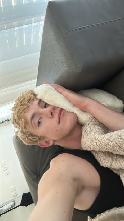 Watch ANGELICBOY's leaked NSFW photo on TwXstars