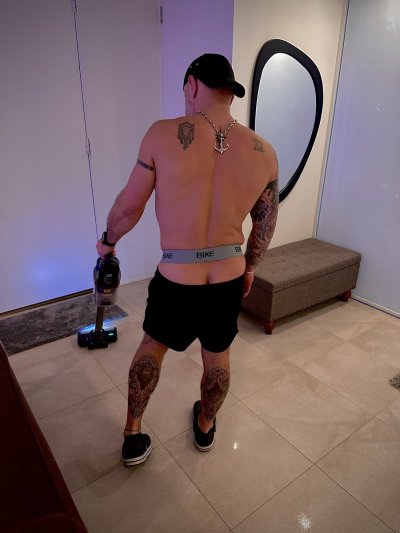 Watch TylerGentryxxx (Southern Decadence 28 Aug - 1 Sep)'s leaked NSFW photo on TwXstars