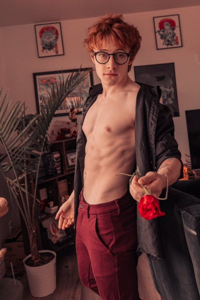 Watch Anubace's leaked NSFW photo on TwXstars