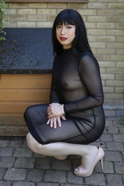 Watch Alina Wang's leaked NSFW photo on TwXstars