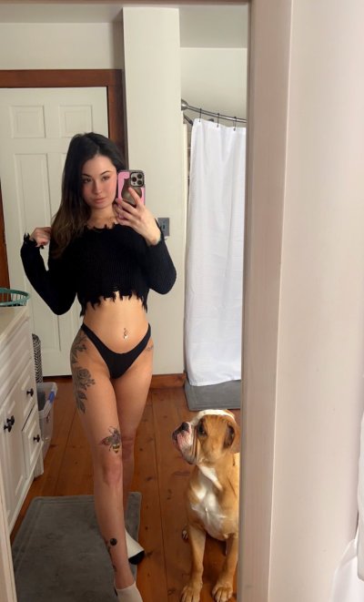 Watch Skylar🤍🤍's leaked NSFW photo on TwXstars