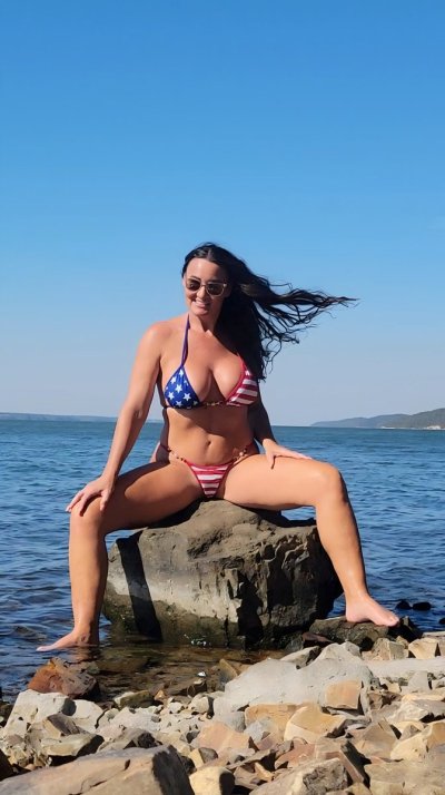 Watch FitLakeMomma 🦋 6️⃣7️⃣K's leaked NSFW photo on TwXstars