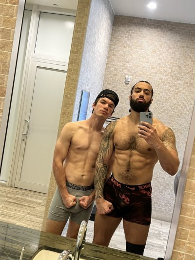 Watch King James 👑's leaked NSFW photo on TwXstars