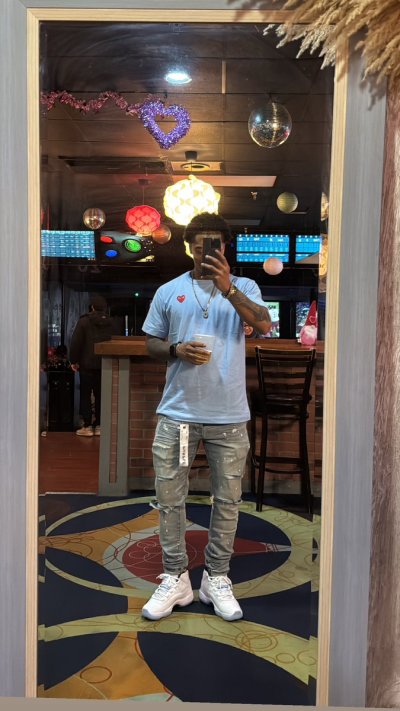 Watch Owen's leaked NSFW photo on TwXstars