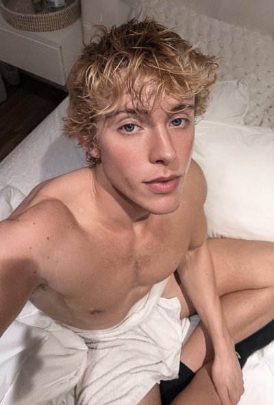 Watch ANGELICBOY's leaked NSFW photo on TwXstars