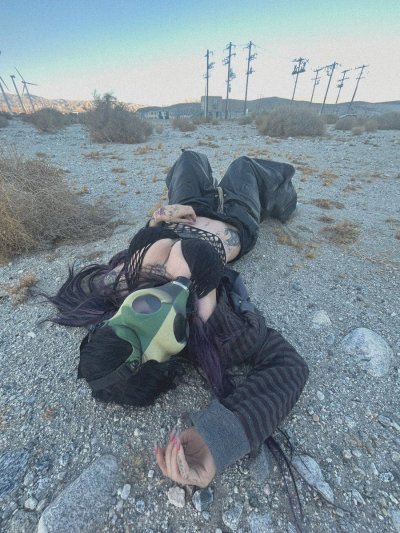 Watch zombrii 🤍's leaked NSFW photo on TwXstars