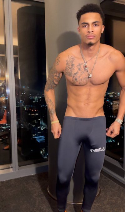 Watch PleasureU Studios's leaked NSFW photo on TwXstars