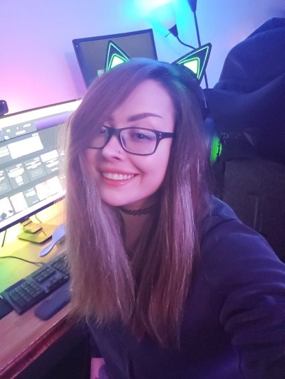 Watch Rey 🐉's leaked NSFW photo on TwXstars