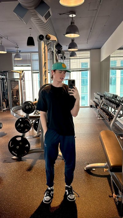 Watch itsevanwade's leaked NSFW photo on TwXstars