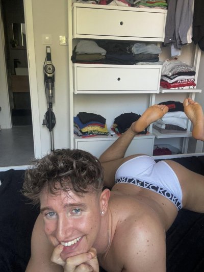Watch Christian Levine's leaked NSFW photo on TwXstars