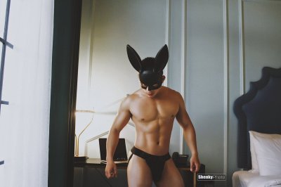 Watch ShenkyPhoto's leaked NSFW photo on TwXstars