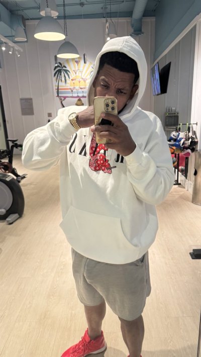 Watch MrSteeleX's leaked NSFW photo on TwXstars