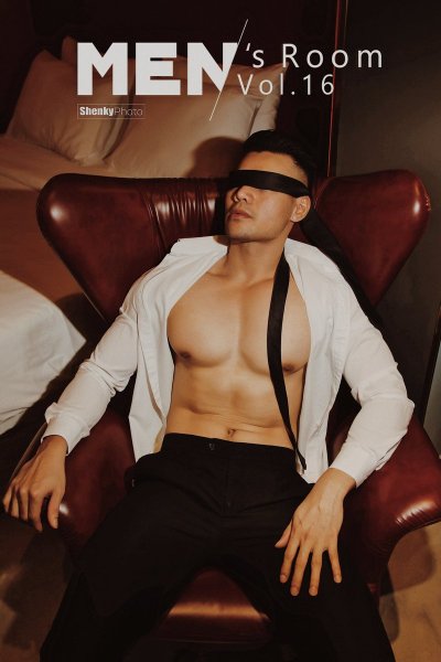 Watch ShenkyPhoto's leaked NSFW photo on TwXstars