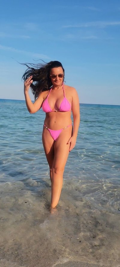 Watch FitLakeMomma 🦋 6️⃣7️⃣K's leaked NSFW photo on TwXstars