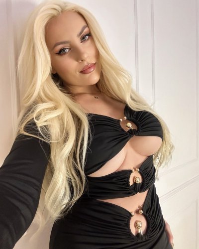 Watch 𝐊𝐞𝐥𝐥𝐲𝐛𝐬𝐰𝐨𝐫𝐥𝐝😻's leaked NSFW photo on TwXstars