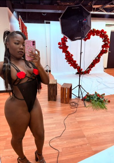 Watch 𝕹𝖞𝖑𝖆 𝕮𝖍𝖊𝖗𝖗𝖞 🍒's leaked NSFW photo on TwXstars