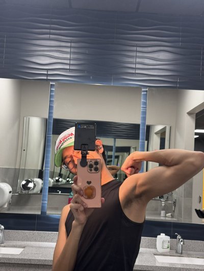 Watch OnlyVani 🪩's leaked NSFW photo on TwXstars