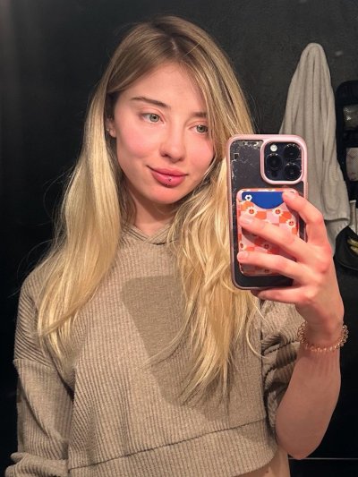 Watch Haley Reed✨$6 onlyfans✨'s leaked NSFW photo on TwXstars