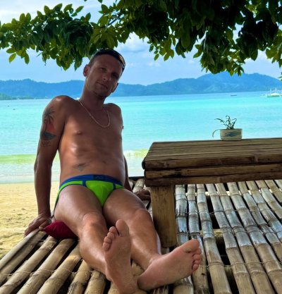 Watch sniffme_sk8boy's leaked NSFW photo on TwXstars