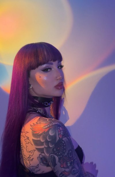 Watch VALERiCASTEELE.COM⛲️'s leaked NSFW photo on TwXstars