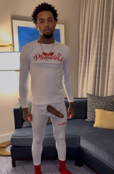 Watch PleasureU Studios's leaked NSFW photo on TwXstars