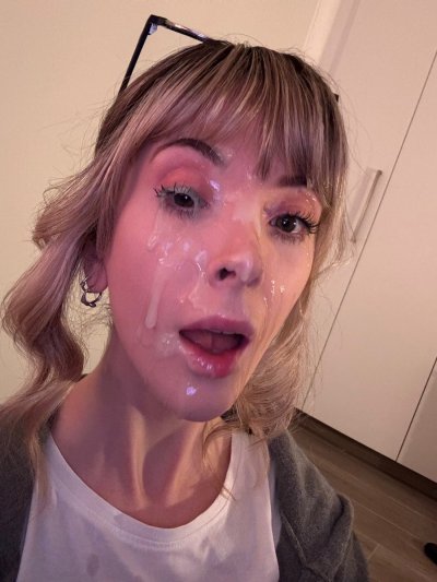 Watch Jade Vow's leaked NSFW photo on TwXstars