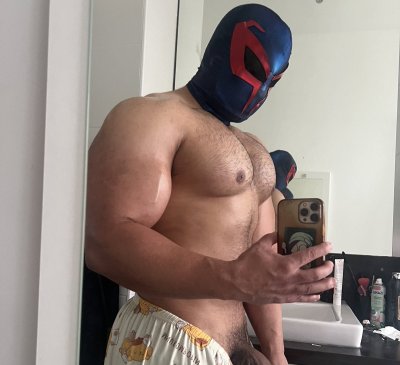 Watch Pedro's leaked NSFW photo on TwXstars