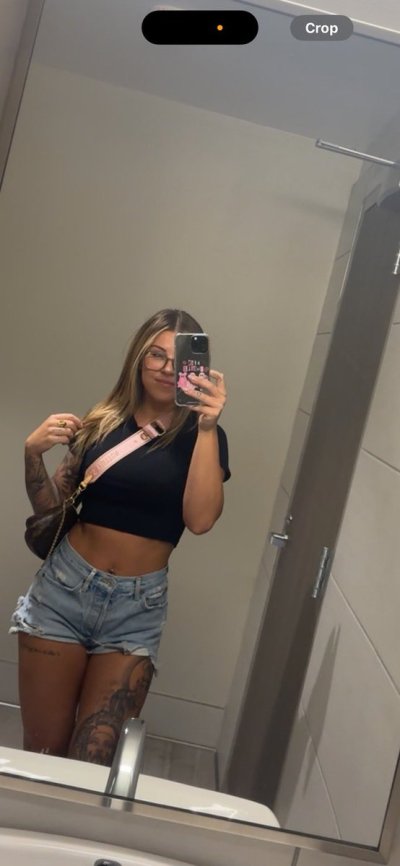 Watch l i t t l e b u f f b a b e's leaked NSFW photo on TwXstars