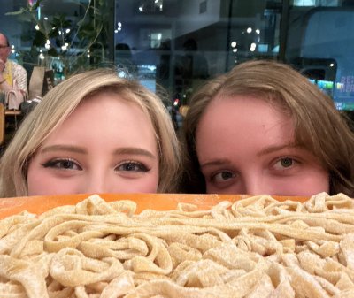 Watch Melody's leaked NSFW photo on TwXstars