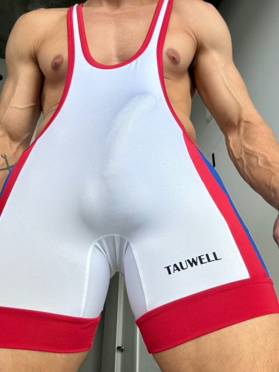 Watch Brody Biggs 🇨🇦's leaked NSFW photo on TwXstars