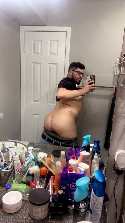 Watch callmebabyboi's leaked NSFW photo on TwXstars