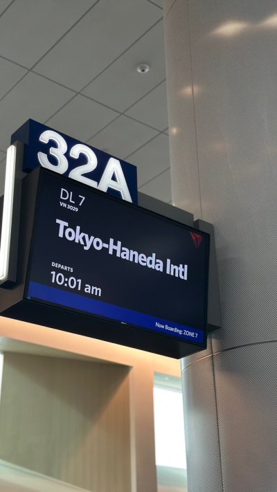 Watch Melody's leaked NSFW photo on TwXstars