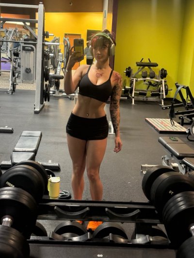 Watch Lauren Hunt's leaked NSFW photo on TwXstars