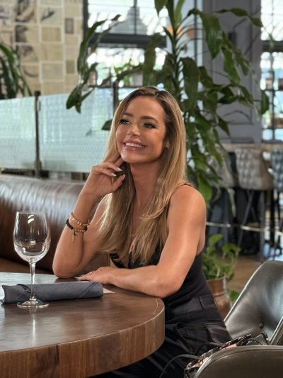 Watch Denise Richards's leaked NSFW photo on TwXstars