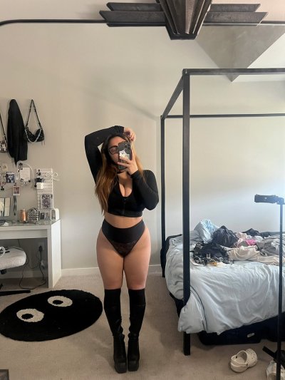 Watch Ashlea Edenn's leaked NSFW photo on TwXstars