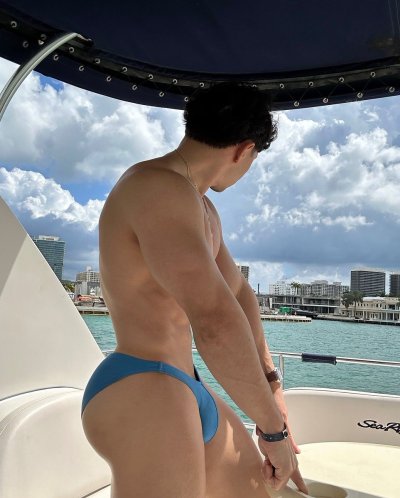 Watch Rene Gonzalez Byken's leaked NSFW photo on TwXstars