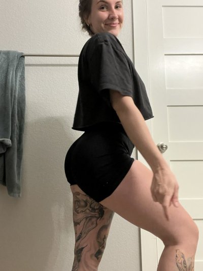 Watch Celia Steele's leaked NSFW photo on TwXstars